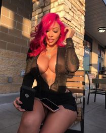zoe saldaña nude